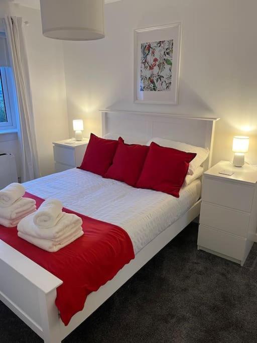 Glenbervie - Beautifully Refurbished, Self-Contained Apartment Dunfermline Exterior foto